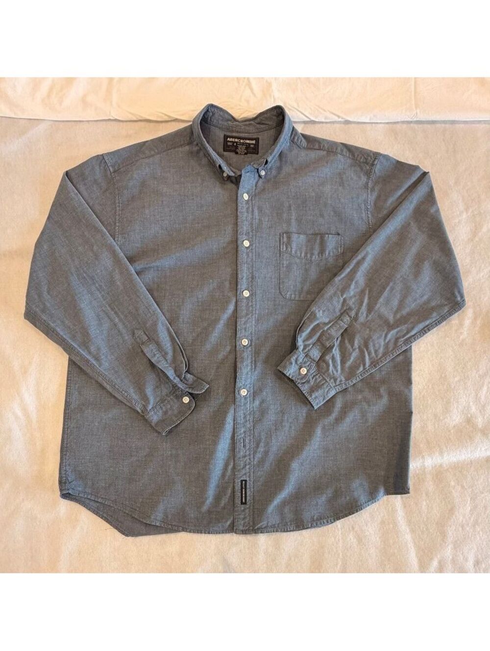 Abercrombie & Fitch Men's Button Down in Blue Chambray size XL